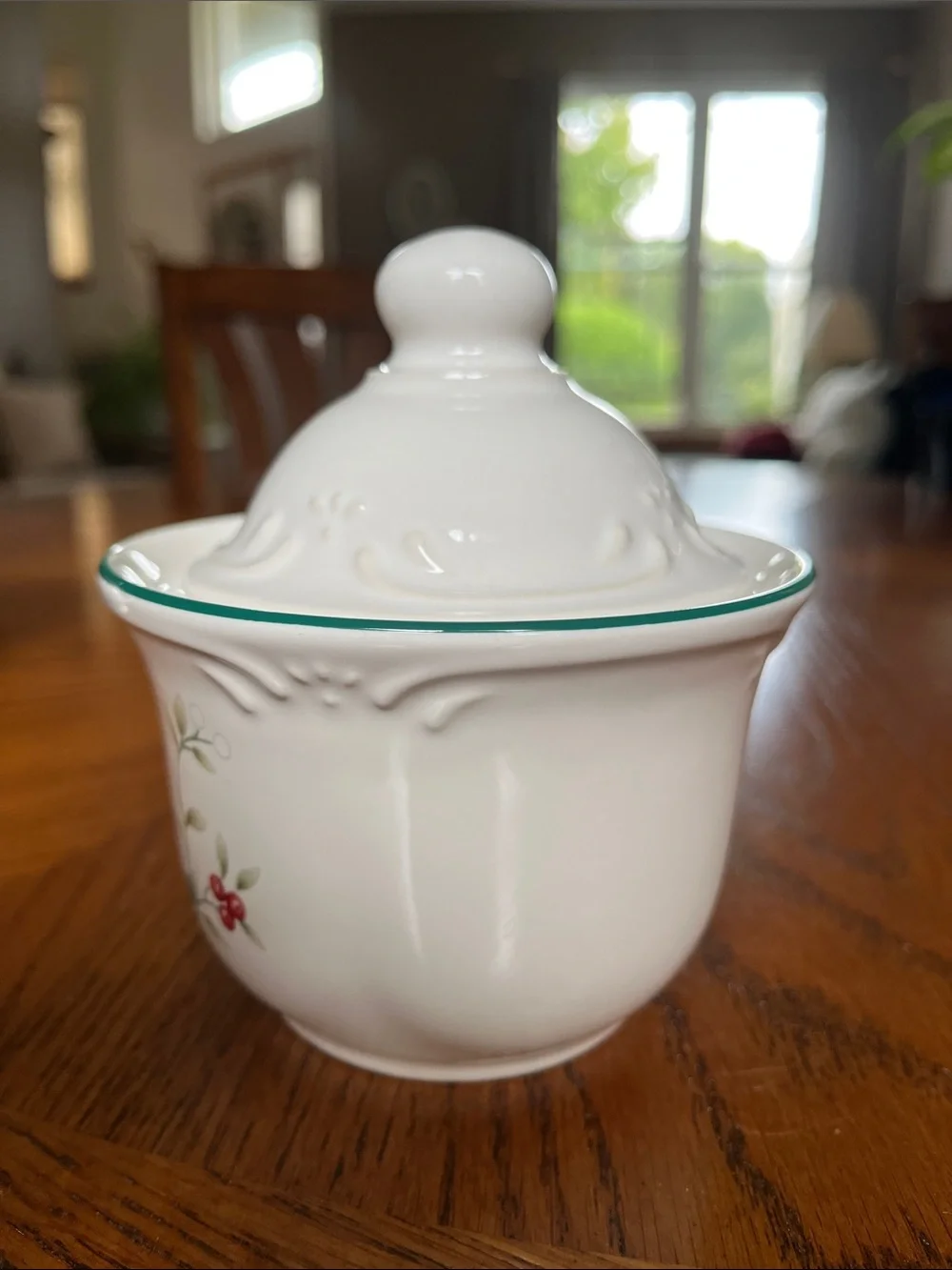 Pfaltzgraff Winterberry Creamer and Sugar Bowl Set with Lid